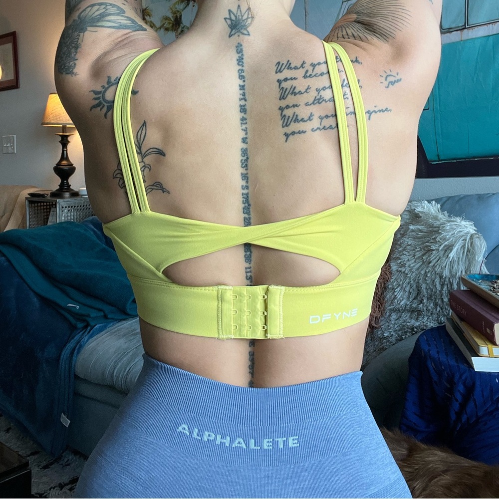 DFYNE Sports Bra
